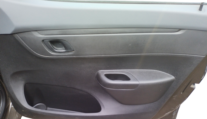 2021 Renault Kwid RXT 1.0 AMT (O), Petrol, Automatic, 35,086 km, Driver Side Door Panel Controls