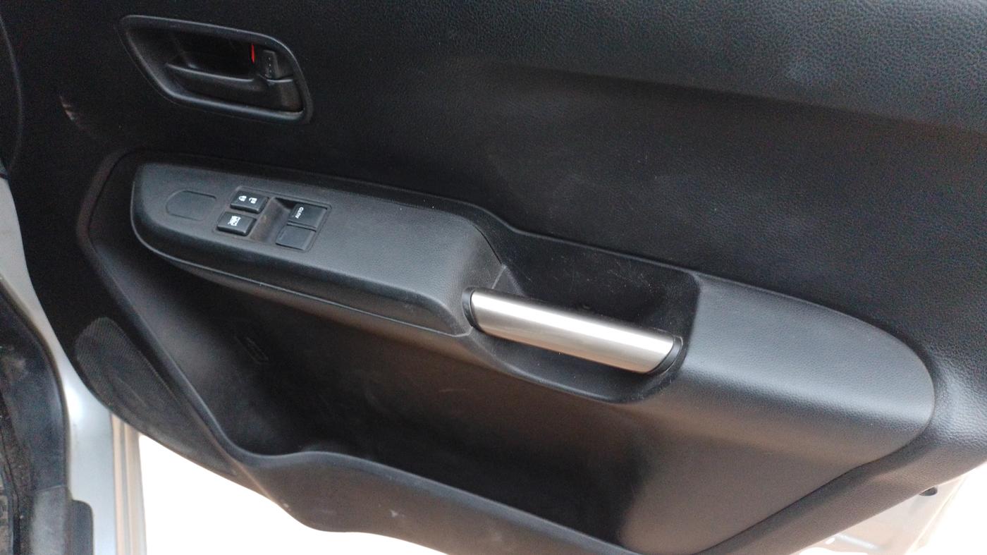 2019 Maruti IGNIS SIGMA 1.2, Petrol, Manual, 57,274 km, Driver Side Door Panel Controls