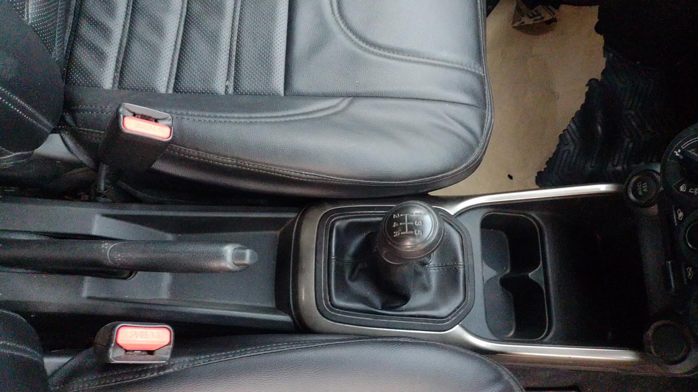 2019 Maruti IGNIS SIGMA 1.2, Petrol, Manual, 57,274 km, Gear Lever