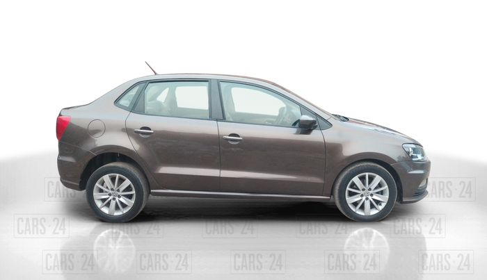 2016 Volkswagen Ameo HIGHLINE DSG 1.5 DIESEL , Diesel, Automatic, 1,69,172 km, Right Side View