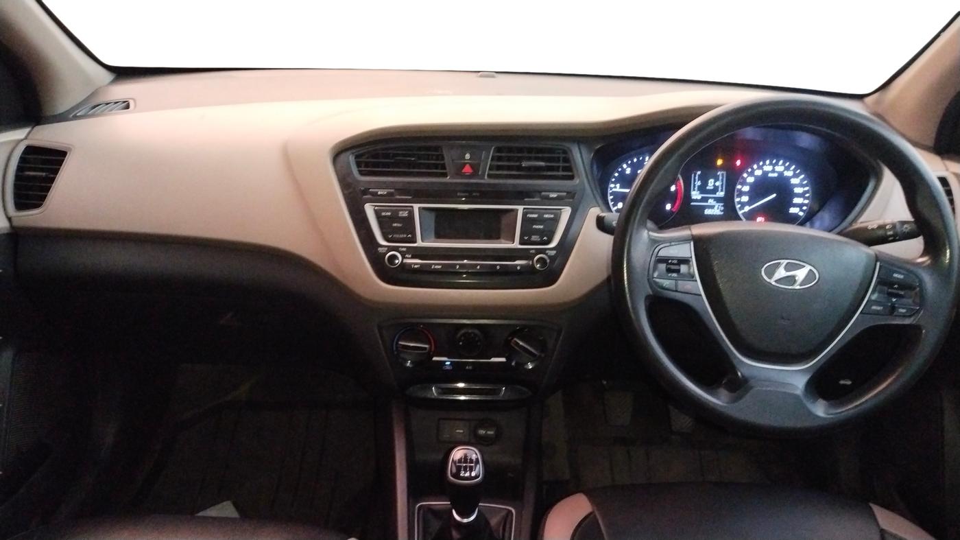 2015 Hyundai Elite i20 MAGNA 1.4 CRDI, Diesel, Manual, 68,226 km, Dashboard