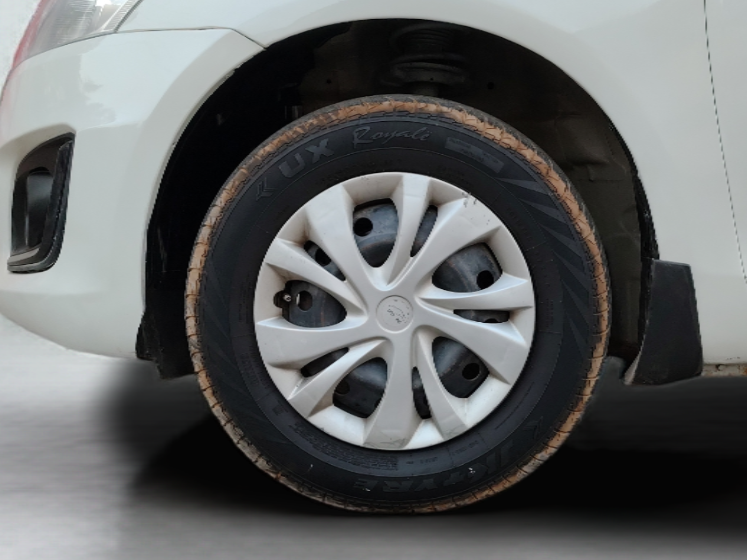 2016 Maruti Swift VDI ABS, Diesel, Manual, 67,261 km, Left Front Wheel