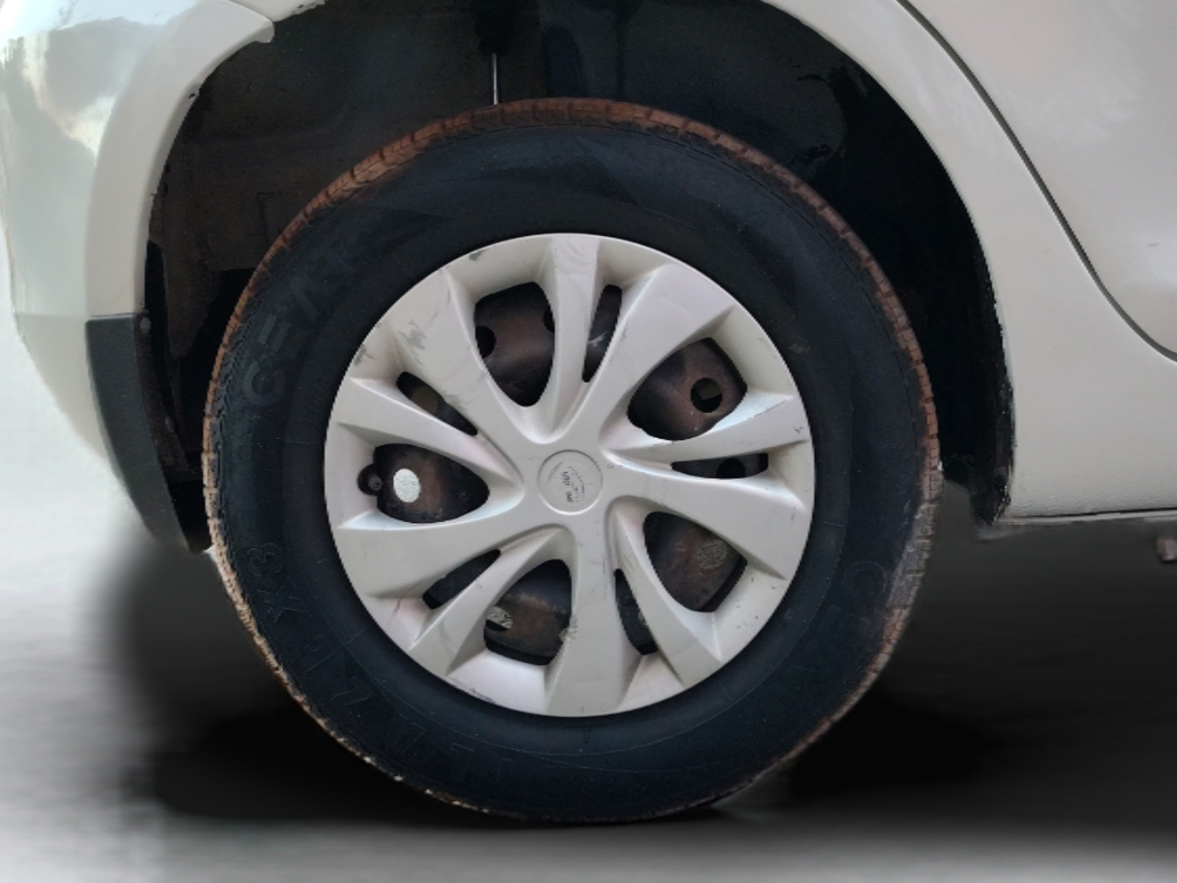 2016 Maruti Swift VDI ABS, Diesel, Manual, 67,261 km, Right Rear Wheel