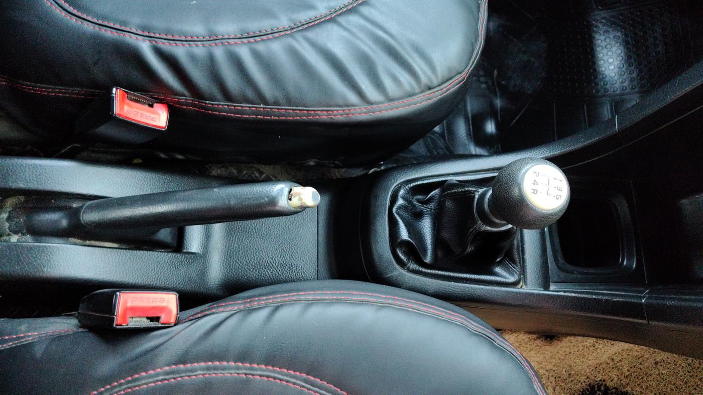 2016 Maruti Swift VDI ABS, Diesel, Manual, 67,261 km, Gear Lever