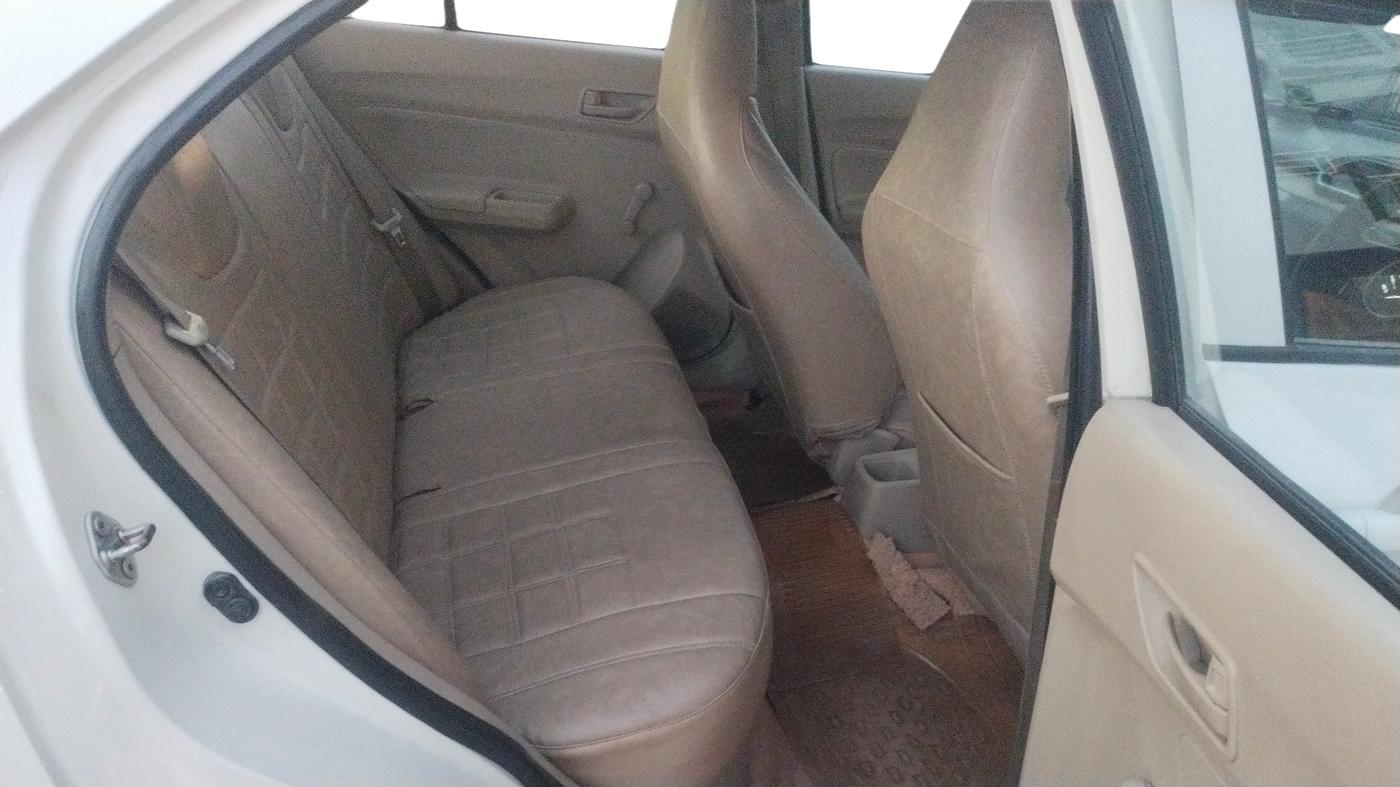 2018 Maruti Dzire LDI, Diesel, Manual, 67,253 km, Right Side Rear Door Cabin