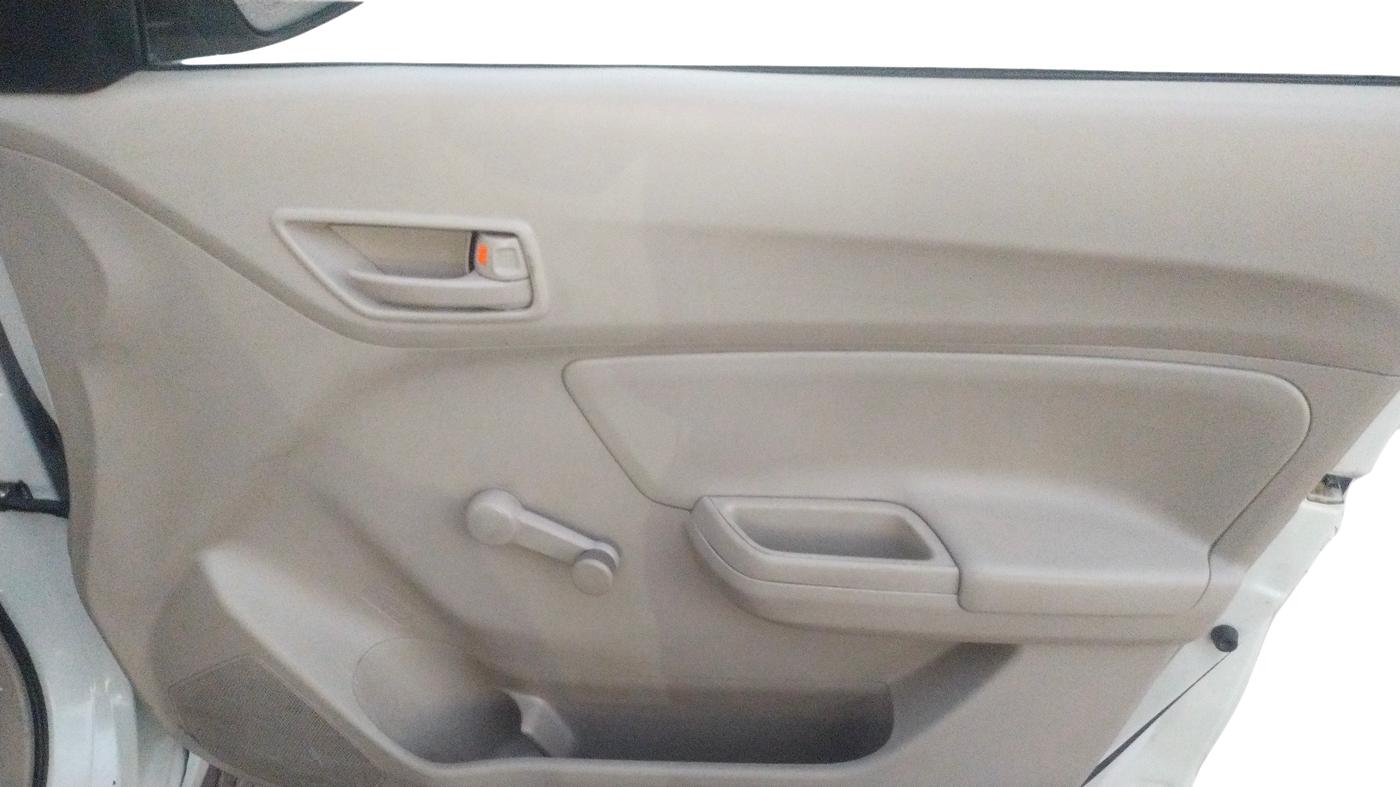 2018 Maruti Dzire LDI, Diesel, Manual, 67,253 km, Driver Side Door Panel Controls