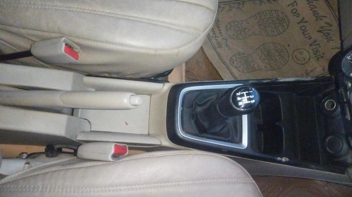 2018 Maruti Dzire LDI, Diesel, Manual, 67,253 km, Gear Lever