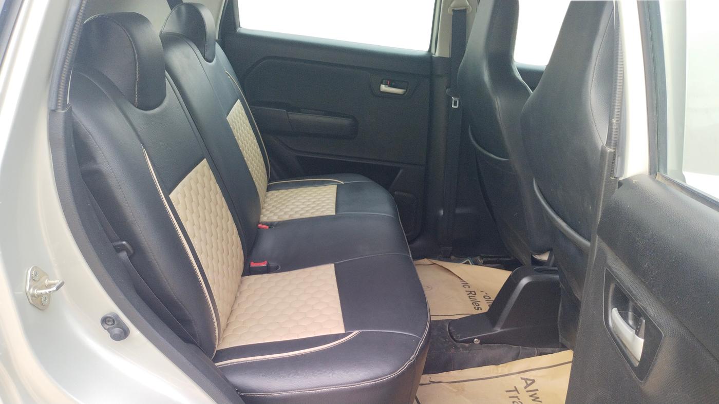 2019 Maruti New Wagon-R VXI 1.0, Petrol, Manual, 35,336 km, Right Side Rear Door Cabin
