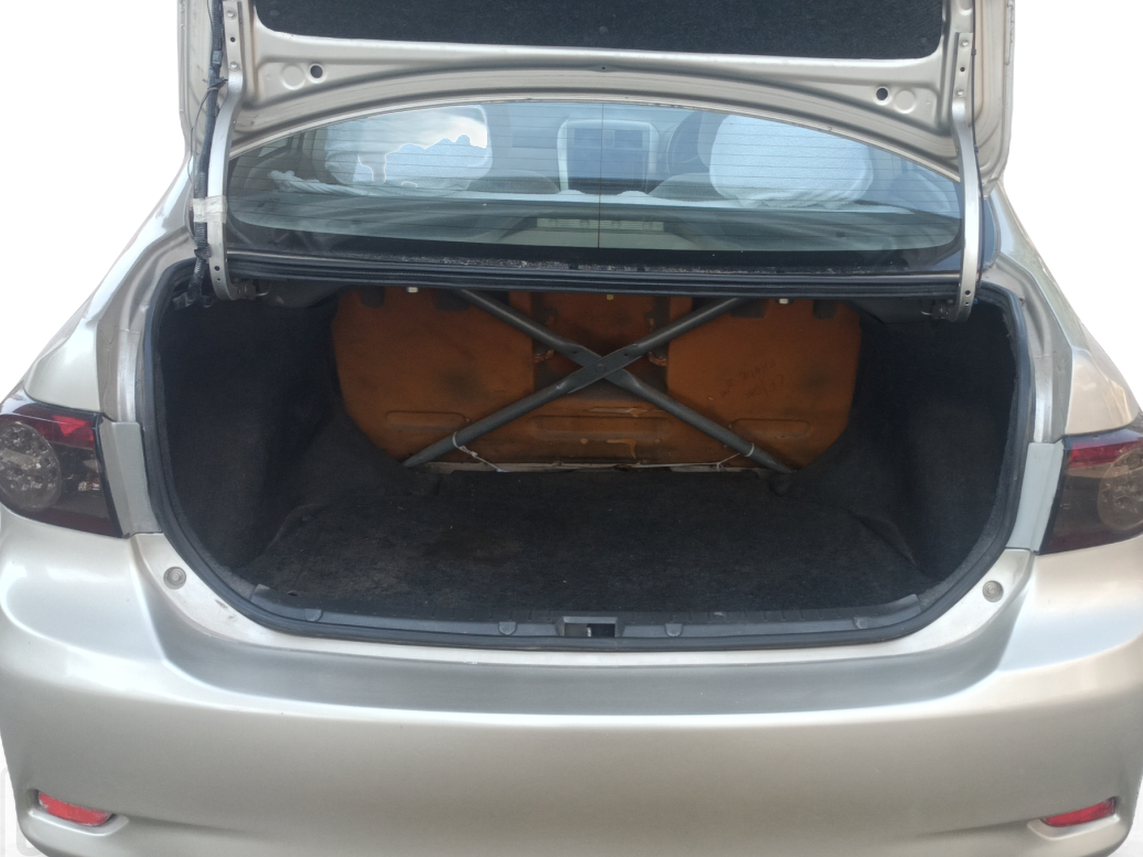 2012 Toyota Corolla Altis G DIESEL, Diesel, Manual, 1,06,087 km, Boot Inside