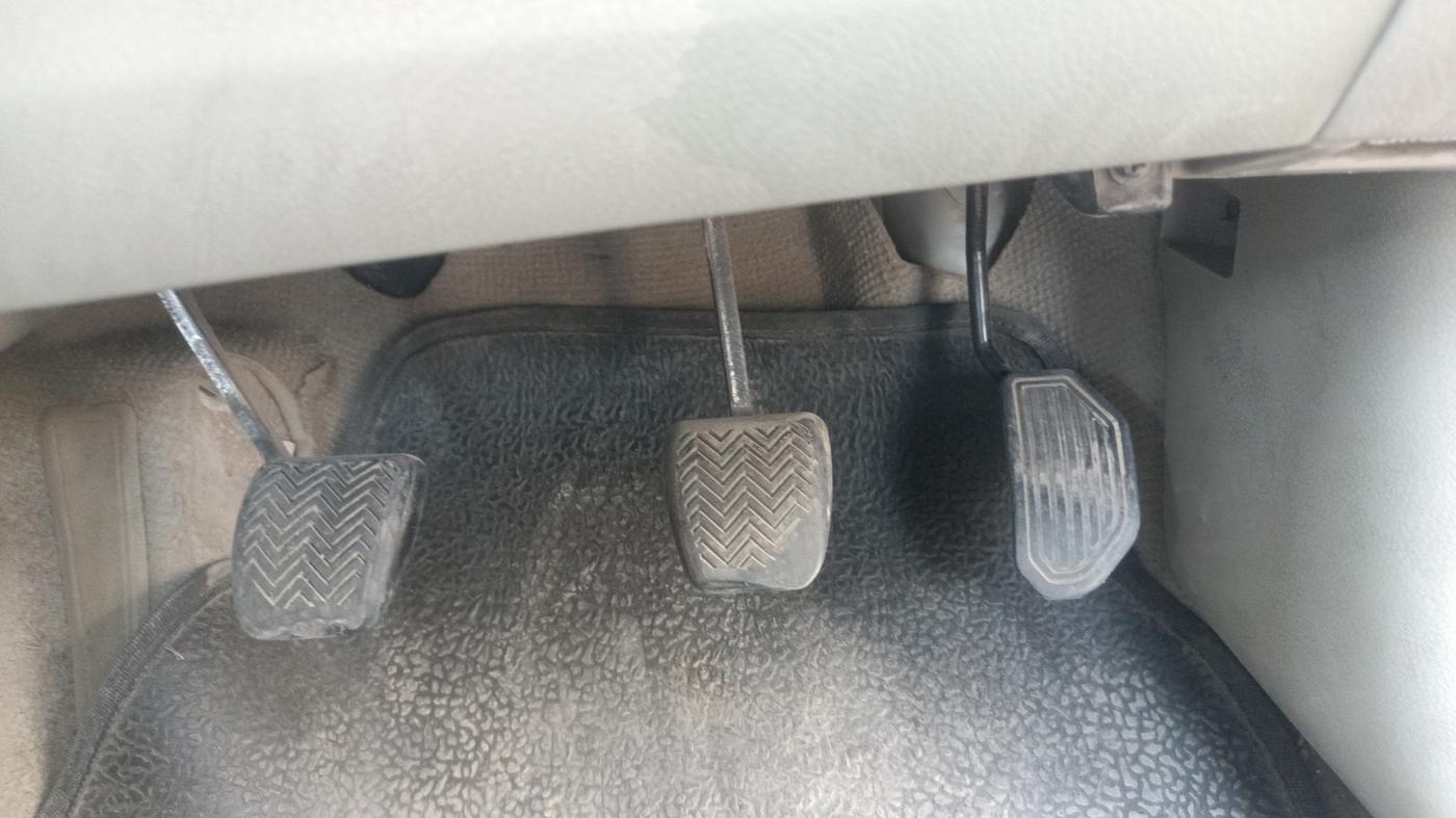 2012 Toyota Corolla Altis G DIESEL, Diesel, Manual, 1,06,087 km, Pedals