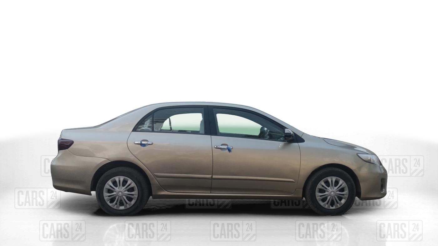 2012 Toyota Corolla Altis G DIESEL, Diesel, Manual, 1,06,087 km, Right Side View