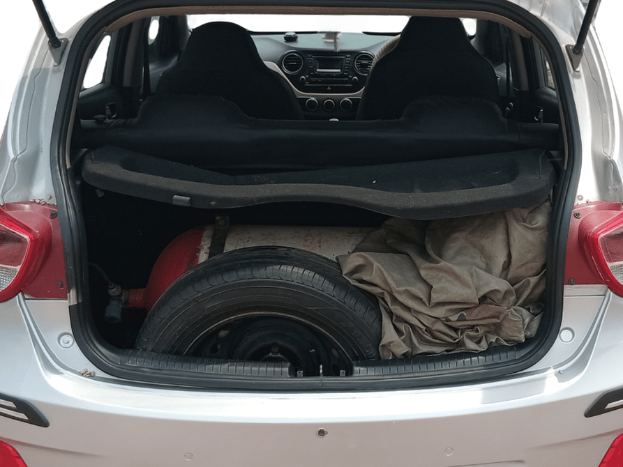 2016 Hyundai Grand i10 SPORTZ 1.2 KAPPA VTVT, Petrol, Manual, 98,832 km, Boot Inside