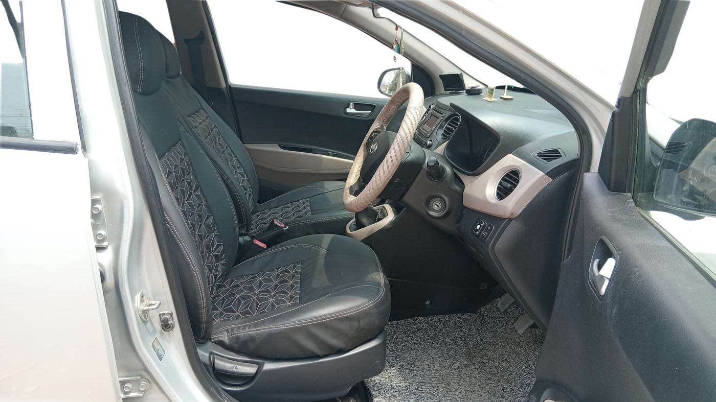 2016 Hyundai Grand i10 SPORTZ 1.2 KAPPA VTVT, Petrol, Manual, 98,832 km, Right Side Front Door Cabin