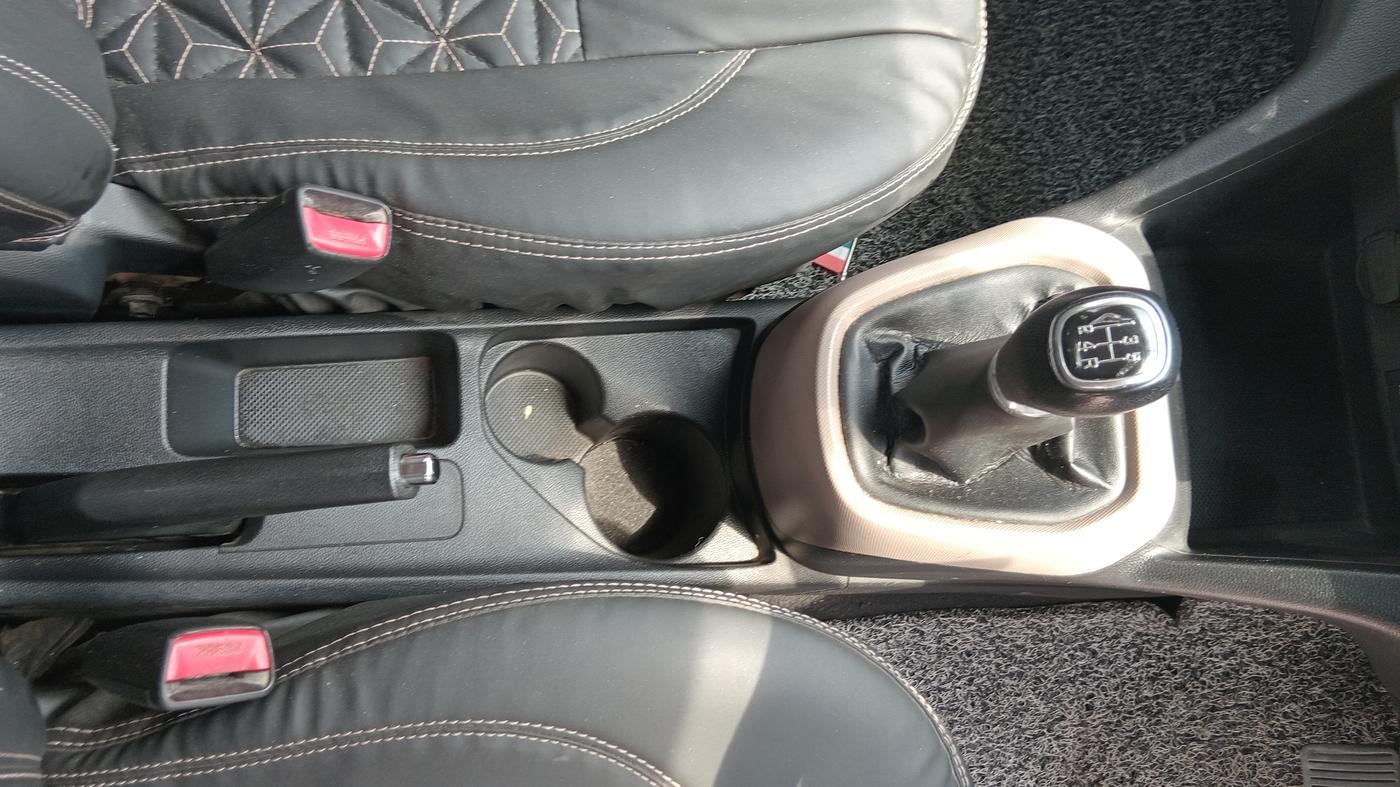2016 Hyundai Grand i10 SPORTZ 1.2 KAPPA VTVT, Petrol, Manual, 98,832 km, Gear Lever