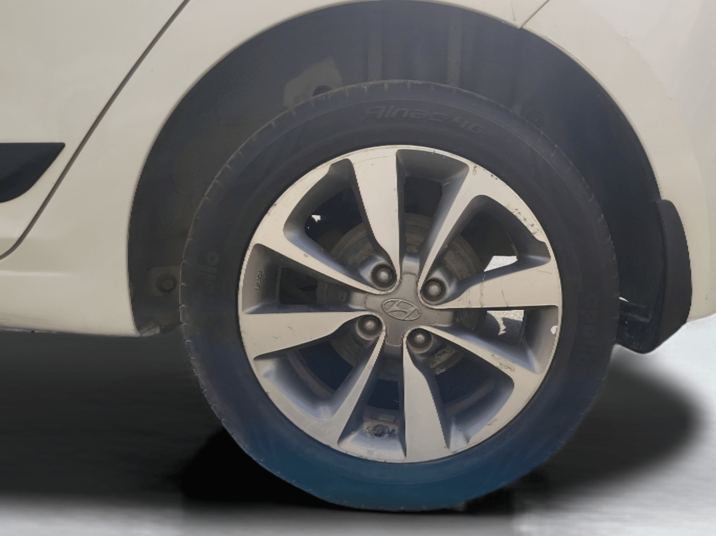 2015 Hyundai Elite i20 SPORTZ 1.2, Petrol, Manual, 45,427 km, Left Rear Wheel