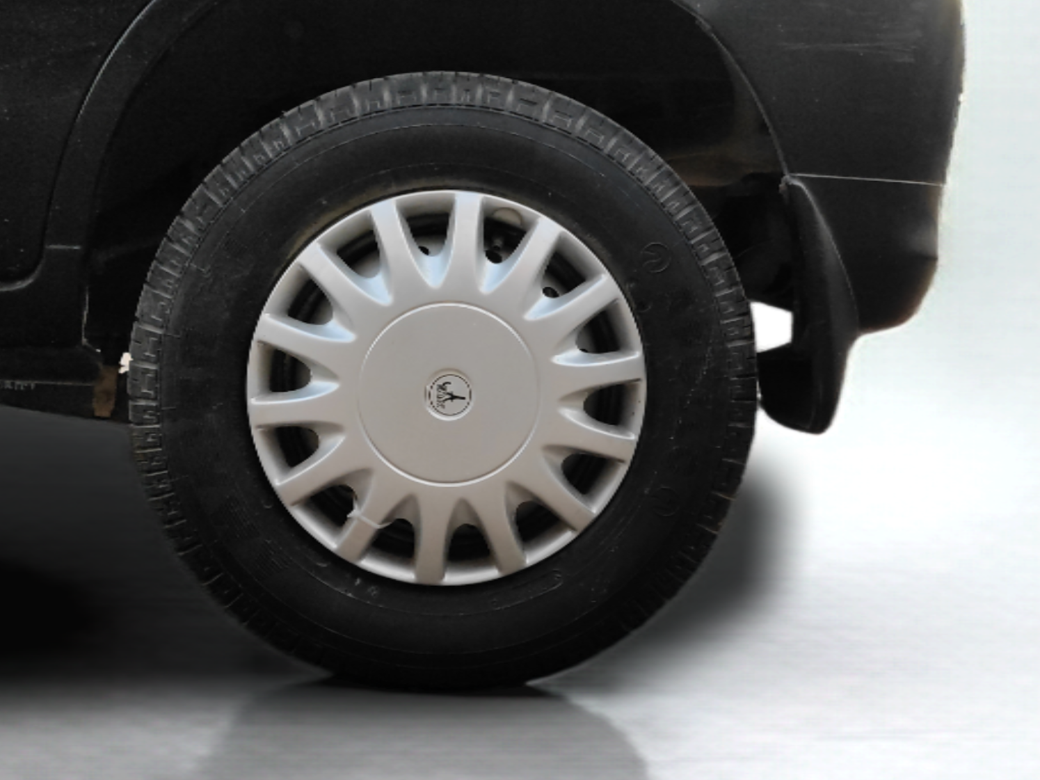 2010 Maruti Alto LXI, Petrol, Manual, 31,556 km, Left Rear Wheel