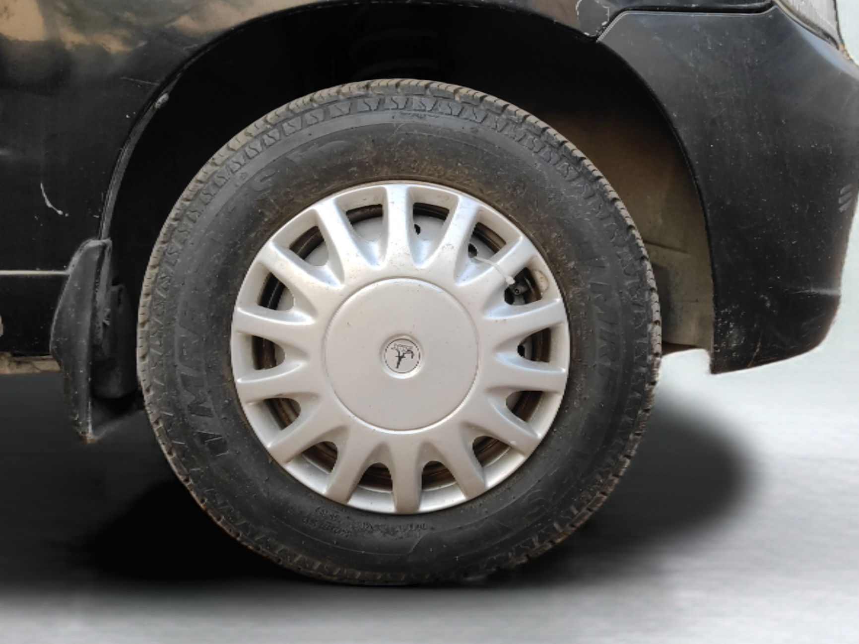 2010 Maruti Alto LXI, Petrol, Manual, 31,556 km, Right Front Wheel