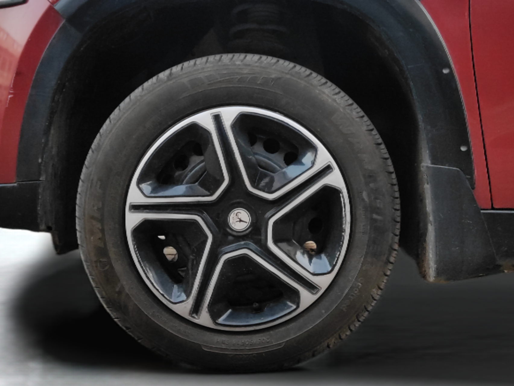 2018 Maruti Vitara Brezza VDI, Diesel, Manual, 72,440 km, Left Front Wheel