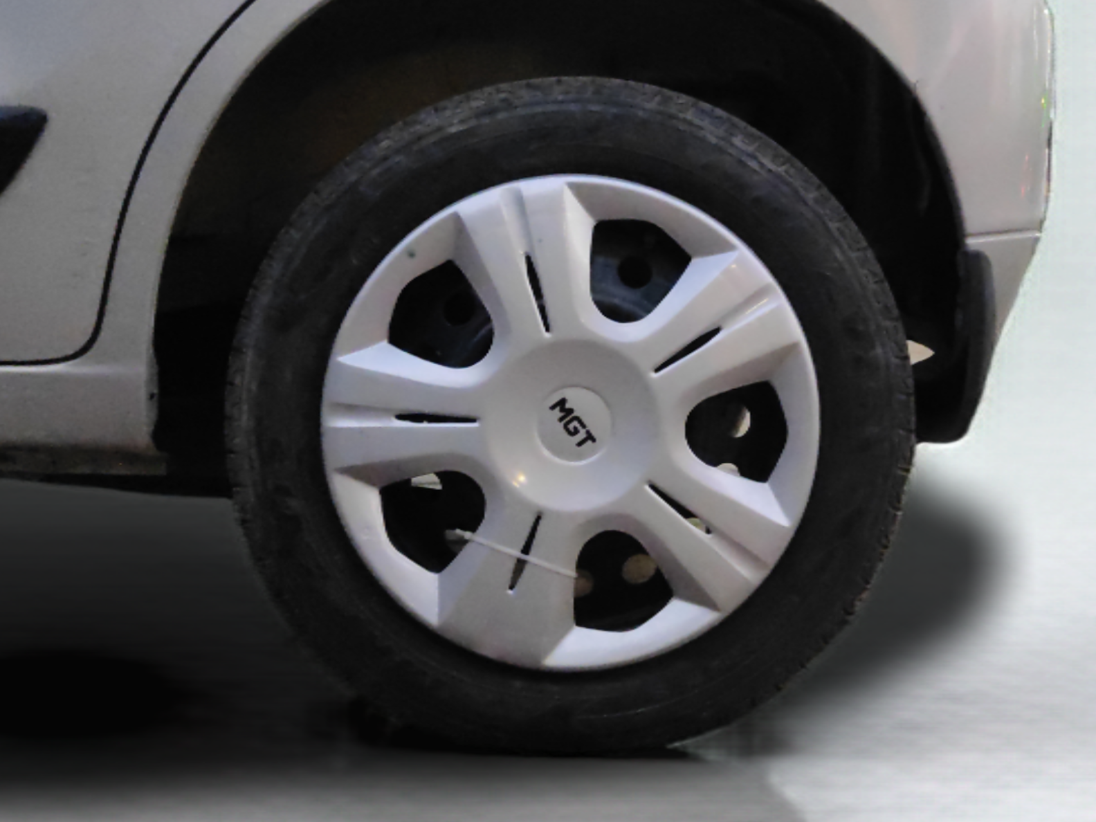 2016 Maruti Wagon R 1.0 VXI, Petrol, Manual, 67,319 km, Left Rear Wheel