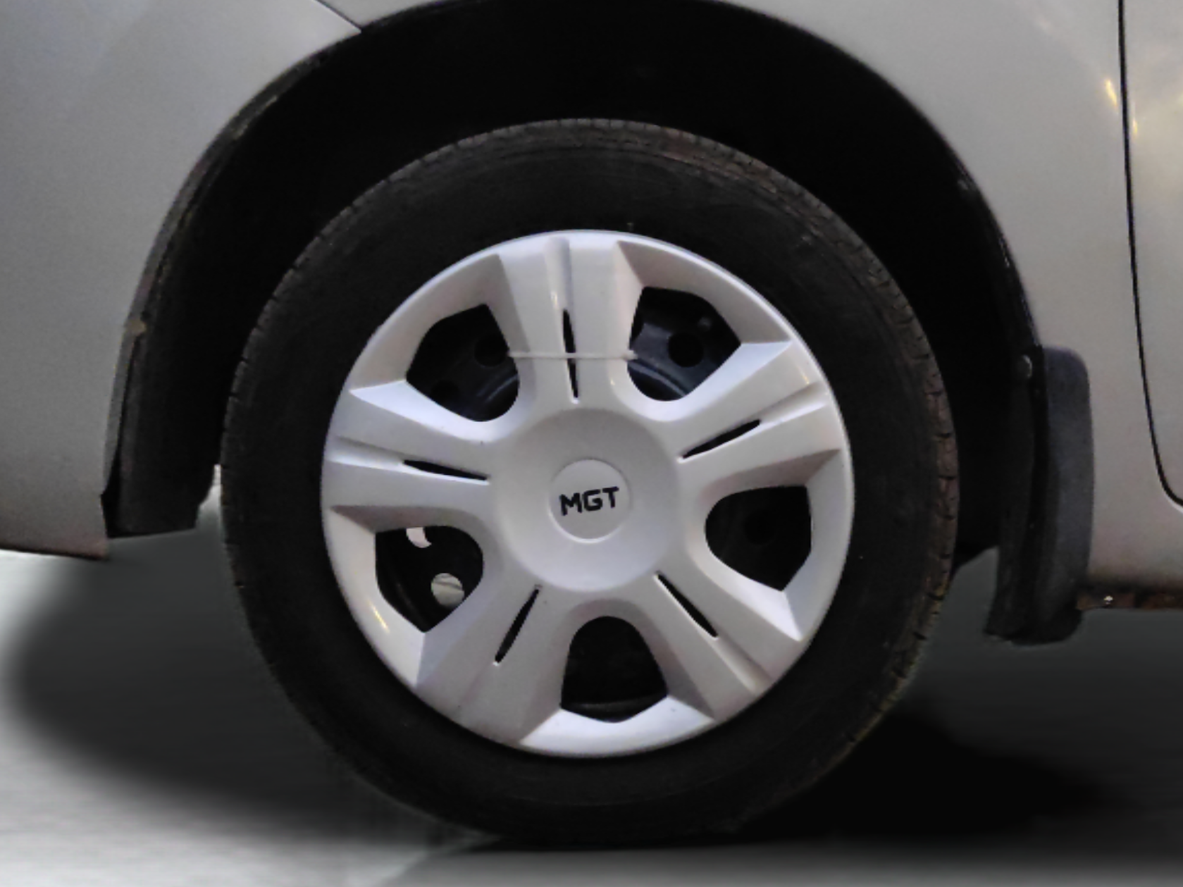 2016 Maruti Wagon R 1.0 VXI, Petrol, Manual, 67,319 km, Left Front Wheel
