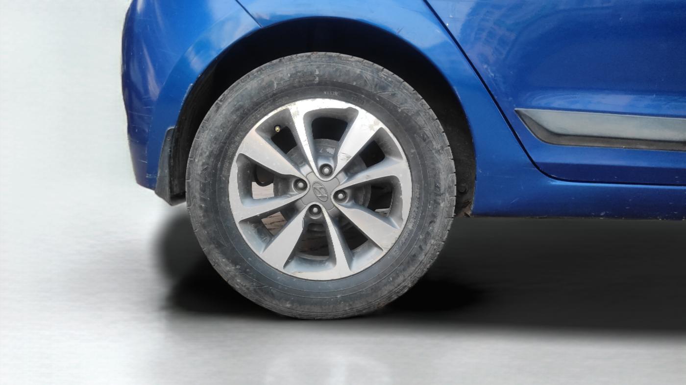 2015 Hyundai Elite i20 ASTA 1.2, Petrol, Manual, 82,353 km, Right Rear Wheel