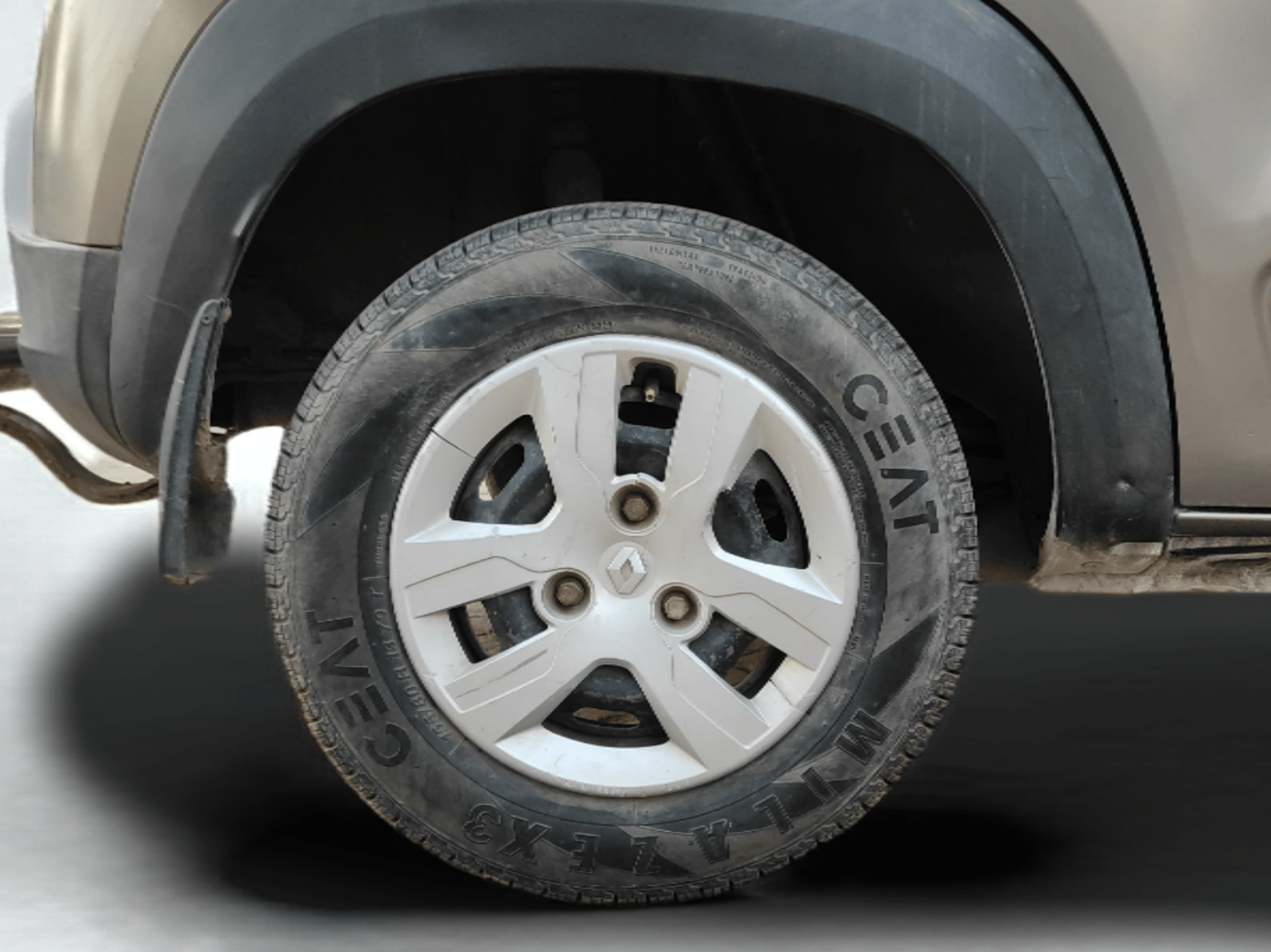 2017 Renault Kwid RXT 1.0, Petrol, Manual, 76,594 km, Right Rear Wheel