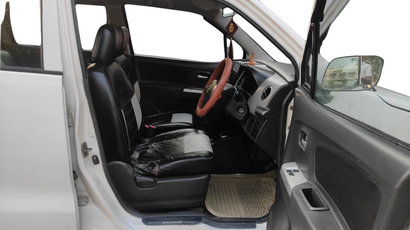 2010 Maruti Wagon R 1.0 LXI, Petrol, Manual, 76,303 km, Right Side Front Door Cabin