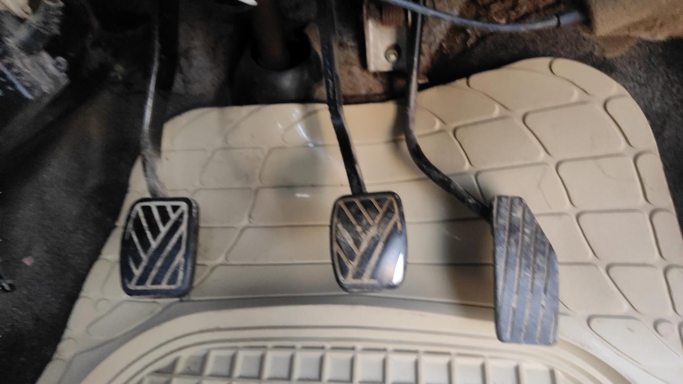 2010 Maruti Wagon R 1.0 LXI, Petrol, Manual, 76,303 km, Pedals