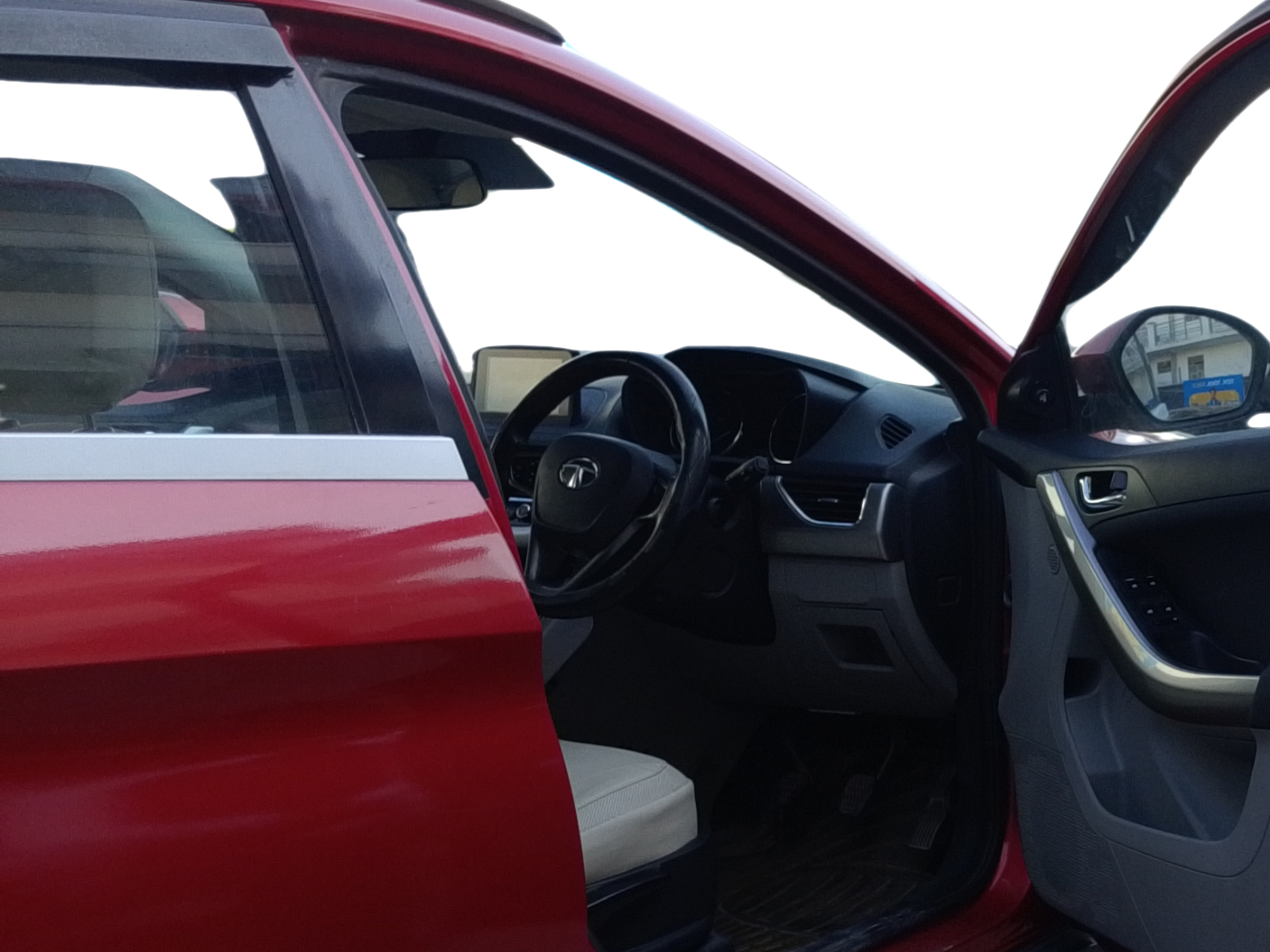 2017 Tata NEXON XZ PLUS PETROL, Petrol, Manual, 83,617 km, Right Side Front Door Cabin