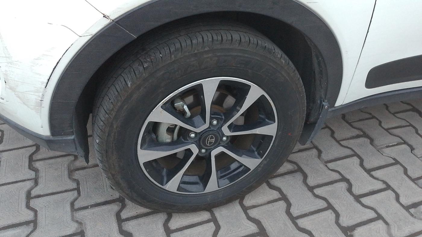 2021 Tata NEXON EV XZ PLUS, Electric, Automatic, 32,153 km, Left Front Wheel