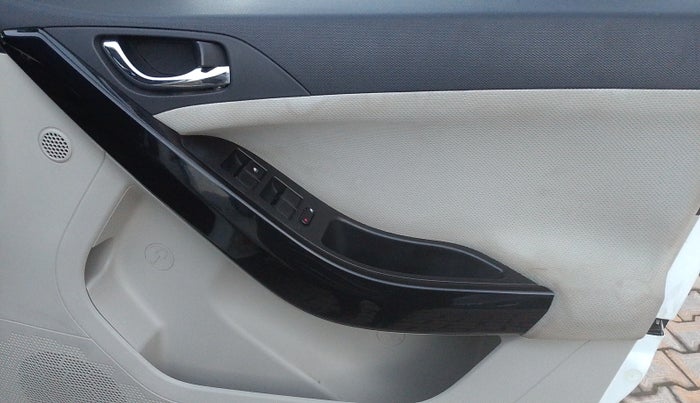 2021 Tata NEXON EV XZ PLUS, Electric, Automatic, 32,153 km, Driver Side Door Panel Controls