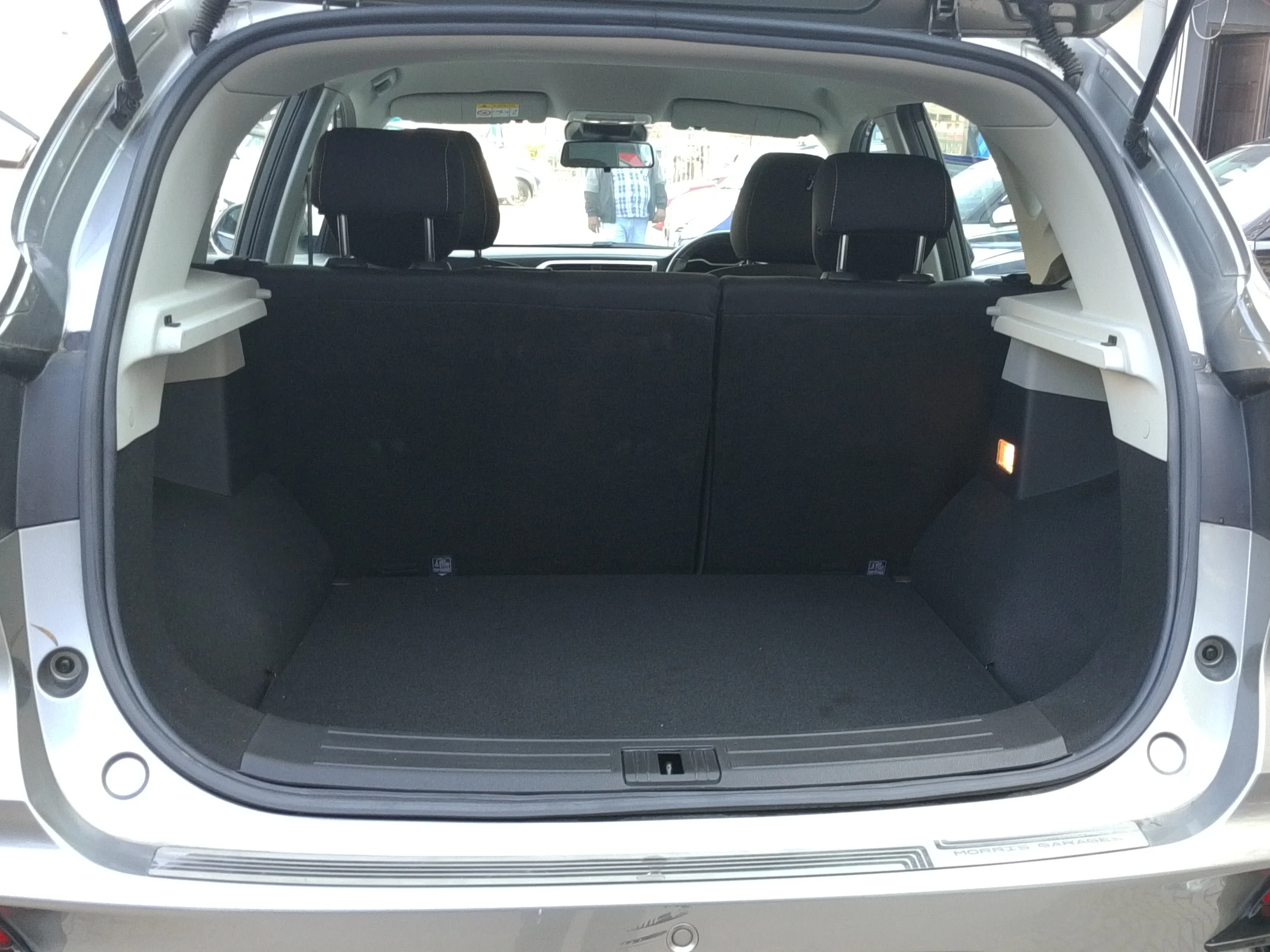 2022 MG ASTOR SUPER 1.5 MT, Petrol, Manual, 15,152 km, Boot Inside