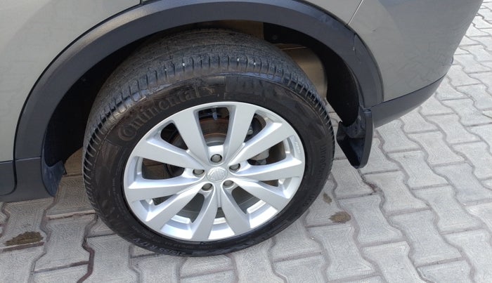 2022 MG ASTOR SUPER 1.5 MT, Petrol, Manual, 15,152 km, Left Rear Wheel