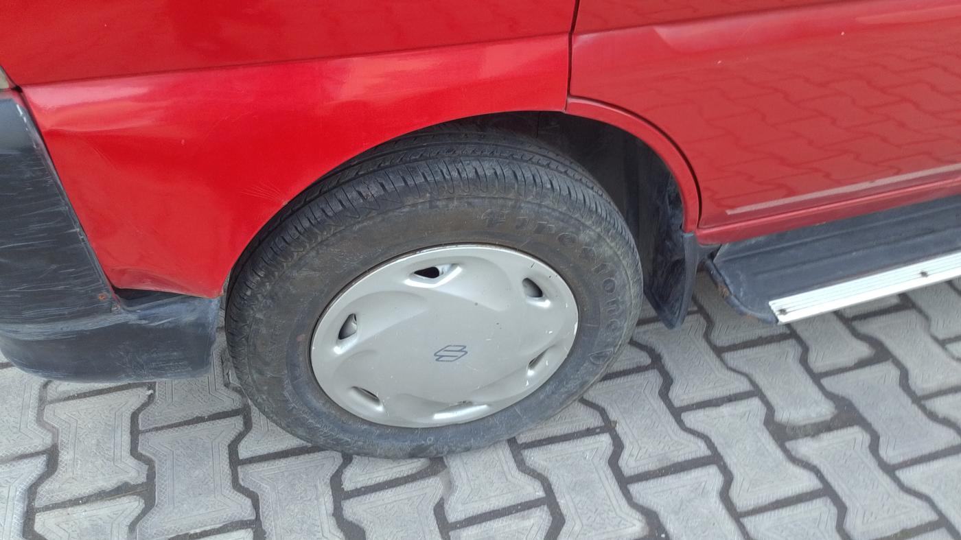 2010 Maruti Eeco 5 STR, Petrol, Manual, 30,163 km, Left Front Wheel