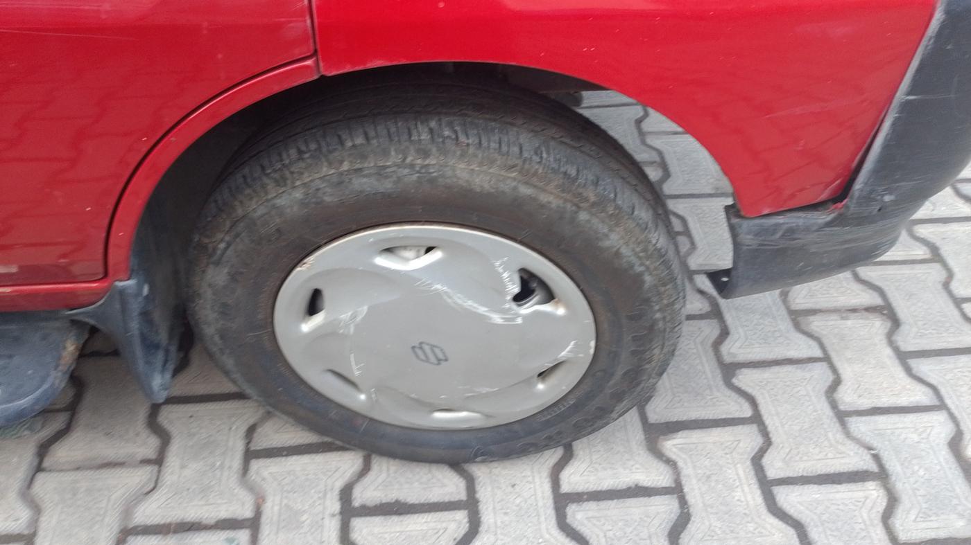 2010 Maruti Eeco 5 STR, Petrol, Manual, 30,163 km, Right Front Wheel