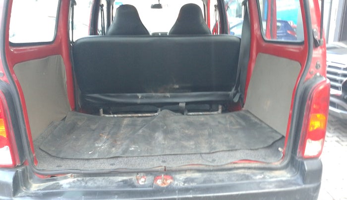 2010 Maruti Eeco 5 STR, Petrol, Manual, 30,163 km, Boot Inside