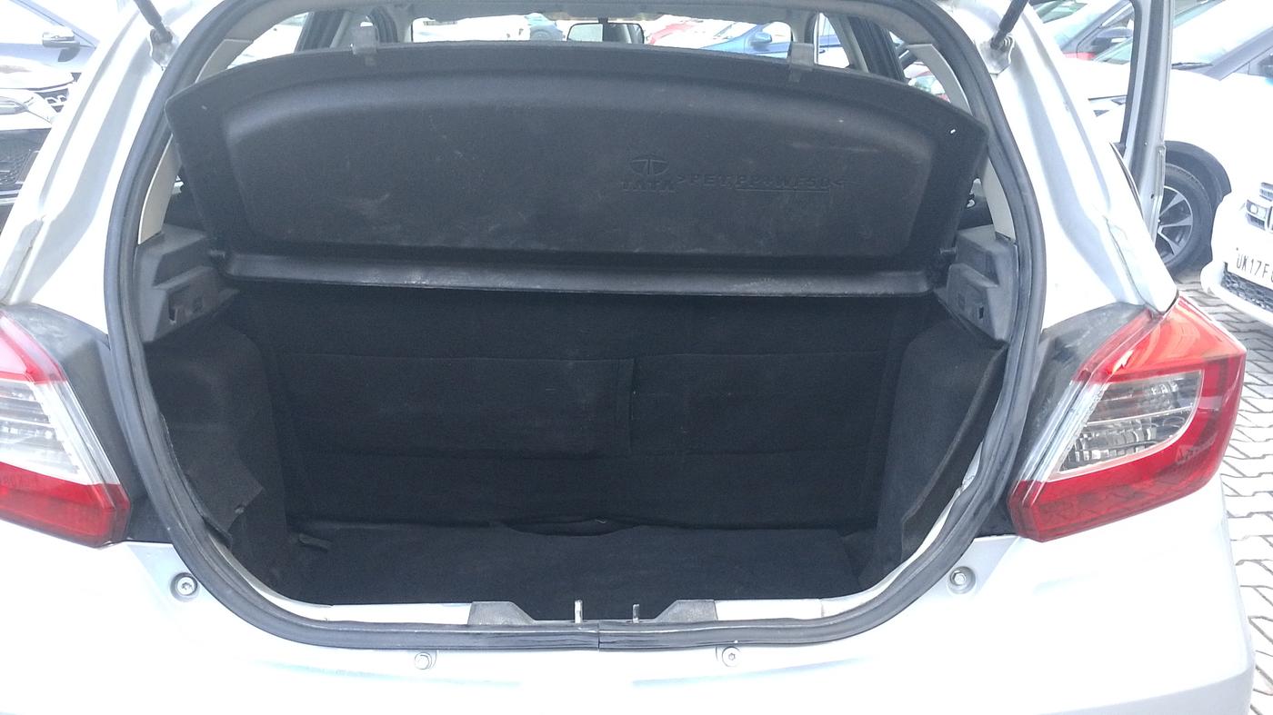 2017 Tata Tiago XT PETROL, Petrol, Manual, 91,779 km, Boot Inside