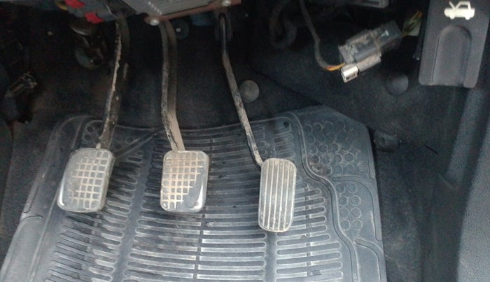 2017 Tata Tiago XT PETROL, Petrol, Manual, 91,779 km, Pedals