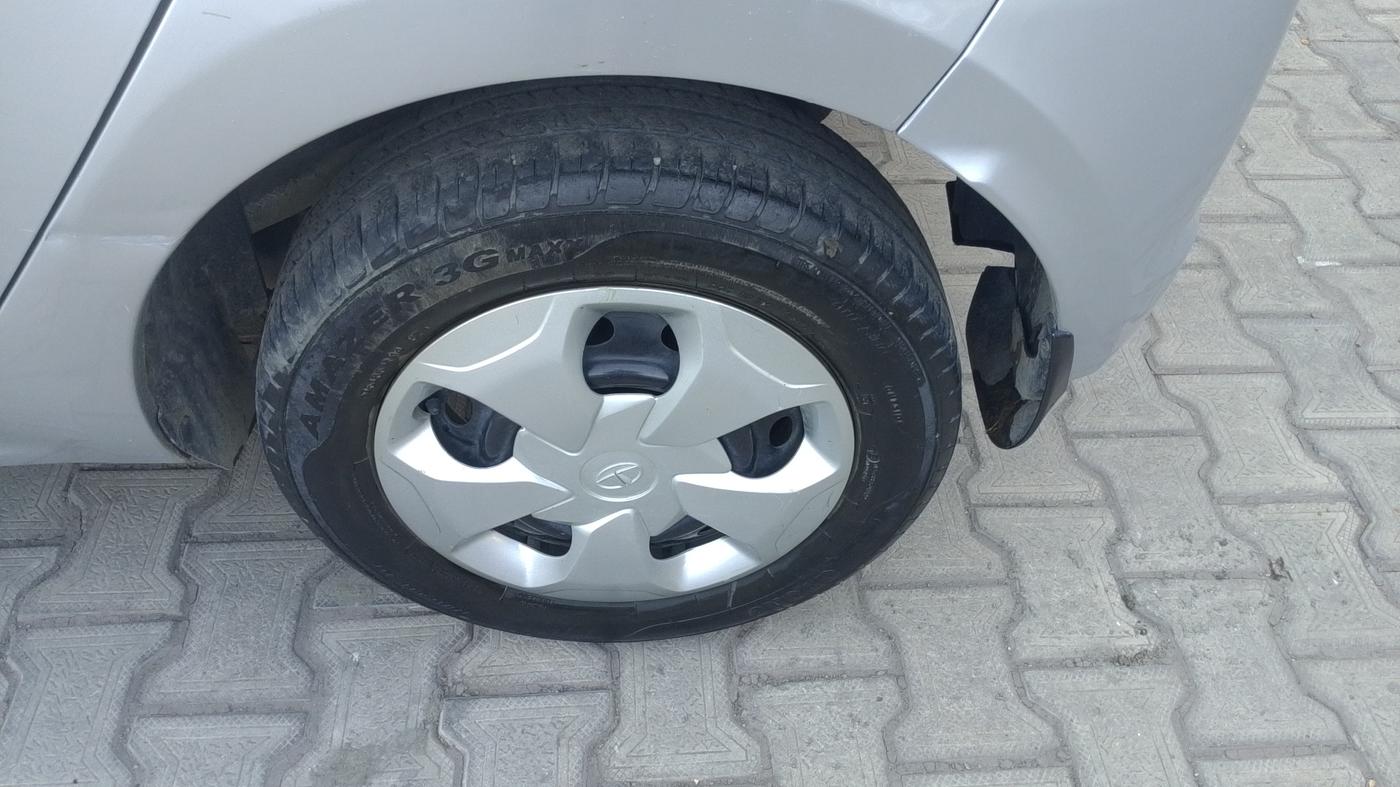 2017 Tata Tiago XT PETROL, Petrol, Manual, 91,779 km, Left Rear Wheel