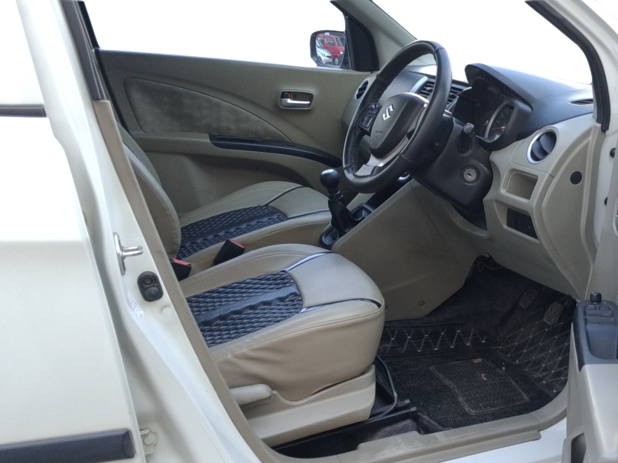 2017 Maruti Celerio ZXI, Petrol, Manual, 54,046 km, Right Side Front Door Cabin