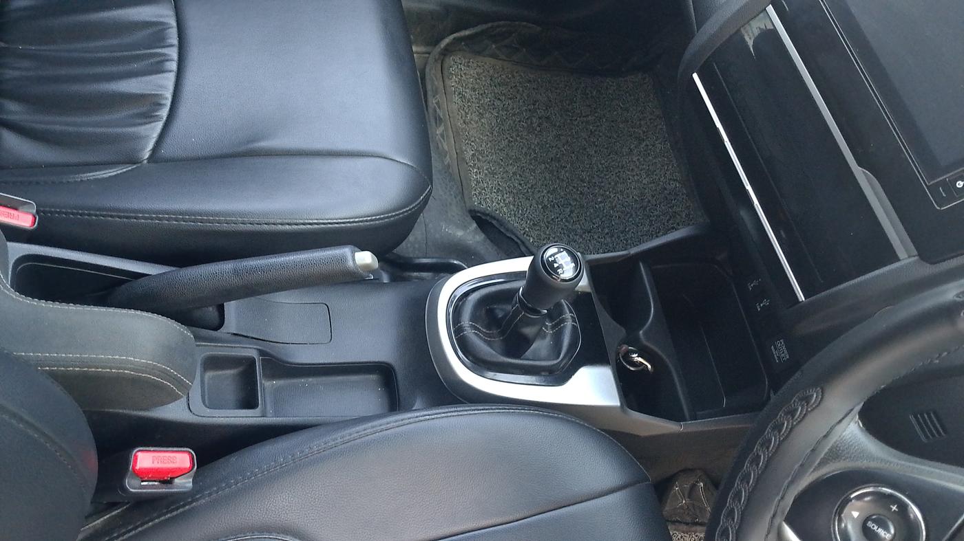 2022 Honda WR-V 1.2L I-VTEC VX MT, Petrol, Manual, 35,376 km, Gear Lever