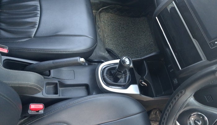 2022 Honda WR-V 1.2L I-VTEC VX MT, Petrol, Manual, 35,376 km, Gear Lever