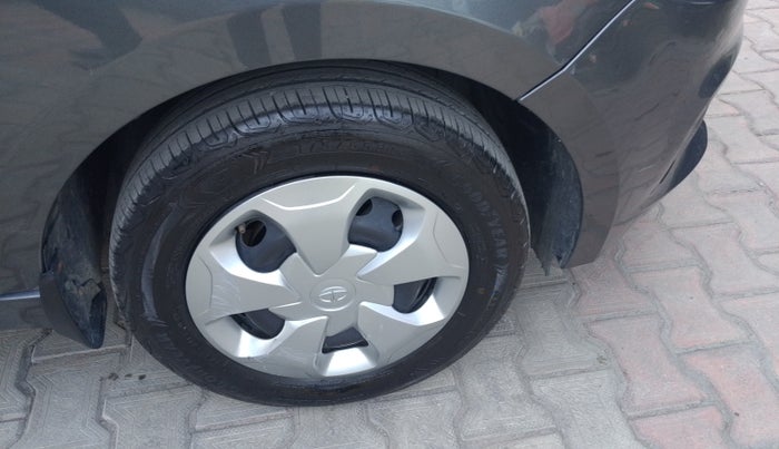 2023 Tata TIGOR XM PETROL, Petrol, Manual, 15,526 km, Right Front Wheel