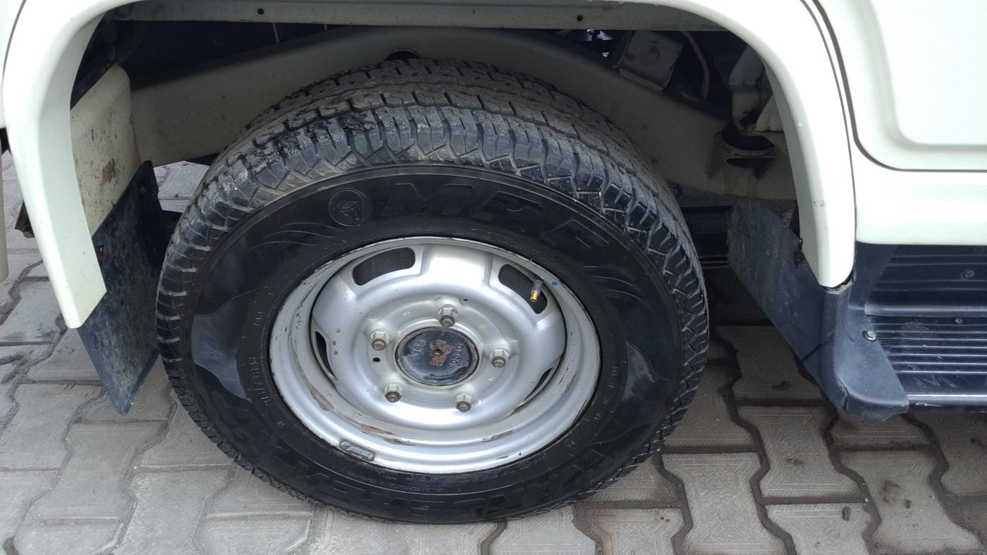 2021 Mahindra Bolero B4, Diesel, Manual, 78,897 km, Right Rear Wheel