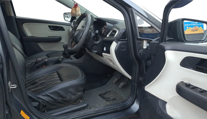 2021 Tata ALTROZ XT PETROL, Petrol, Manual, 49,335 km, Right Side Front Door Cabin