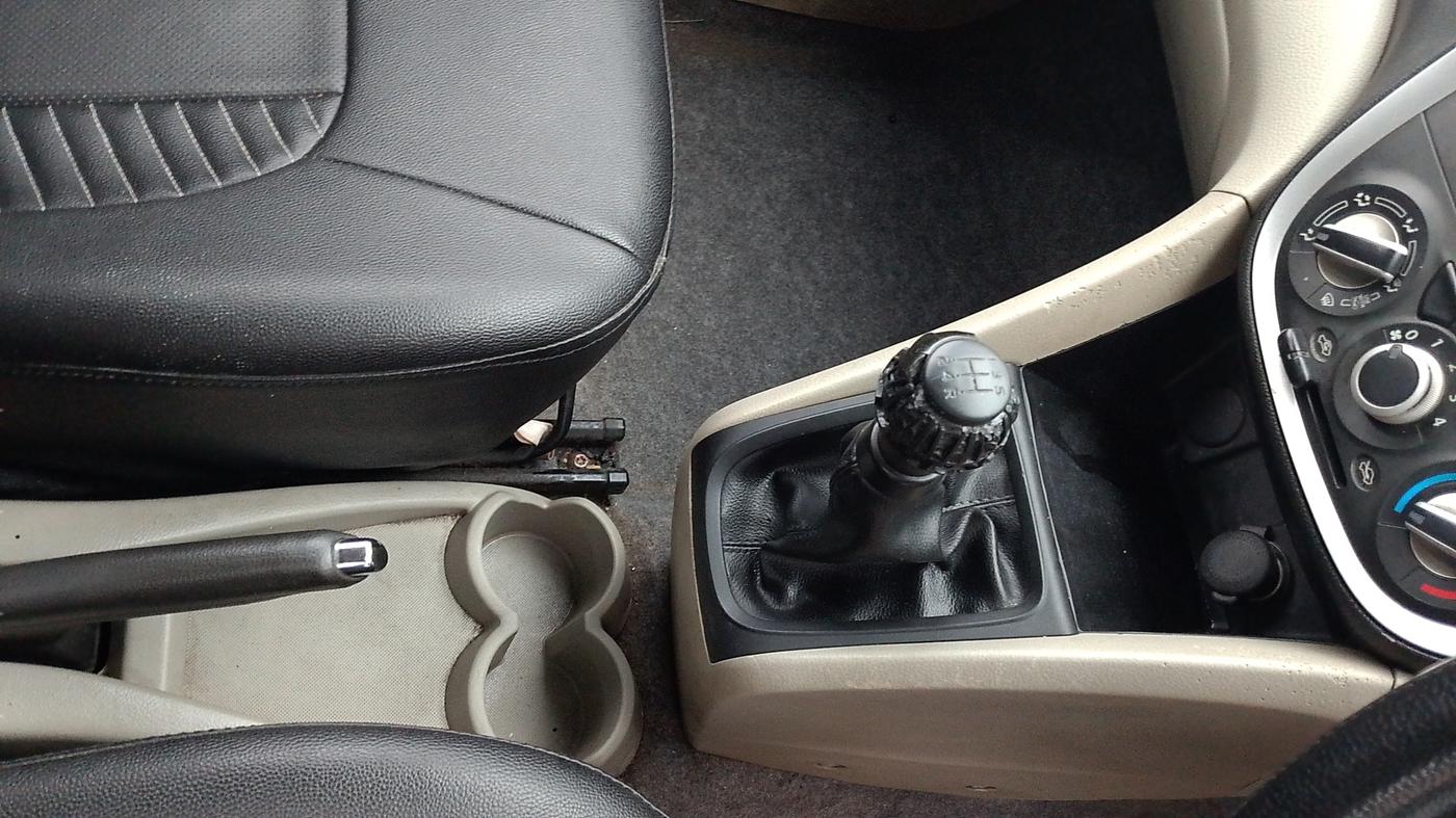 2014 Maruti Celerio VXI, Petrol, Manual, 63,345 km, Gear Lever