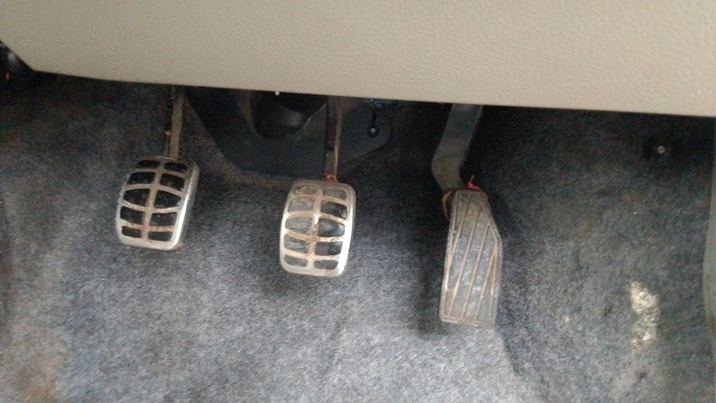 2014 Maruti Celerio VXI, Petrol, Manual, 63,345 km, Pedals