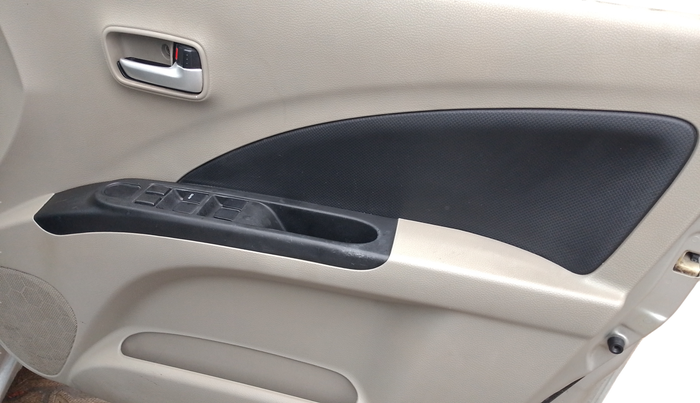 2014 Maruti Celerio VXI, Petrol, Manual, 63,345 km, Driver Side Door Panel Controls