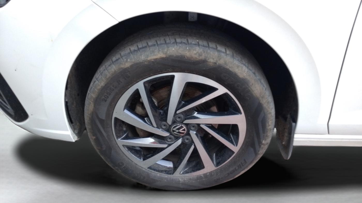 2023 Volkswagen VIRTUS TOPLINE TSI 1.0 AT, Petrol, Automatic, 23,879 km, Left Front Wheel