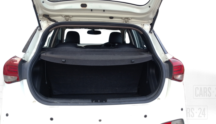 2018 Hyundai Elite i20 SPORTZ 1.2, Petrol, Manual, 45,796 km, Boot Inside